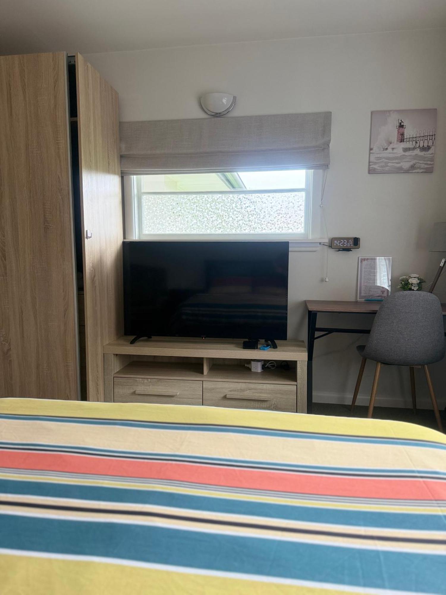 Cozy And Sunny Room Near City To Seapath Christchurch Ngoại thất bức ảnh